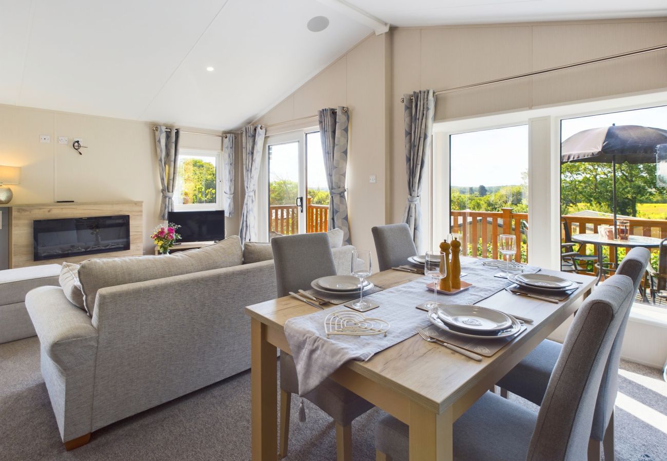 Countryside Retreat Self Catering Holiday Lodge Roebeck Country Park