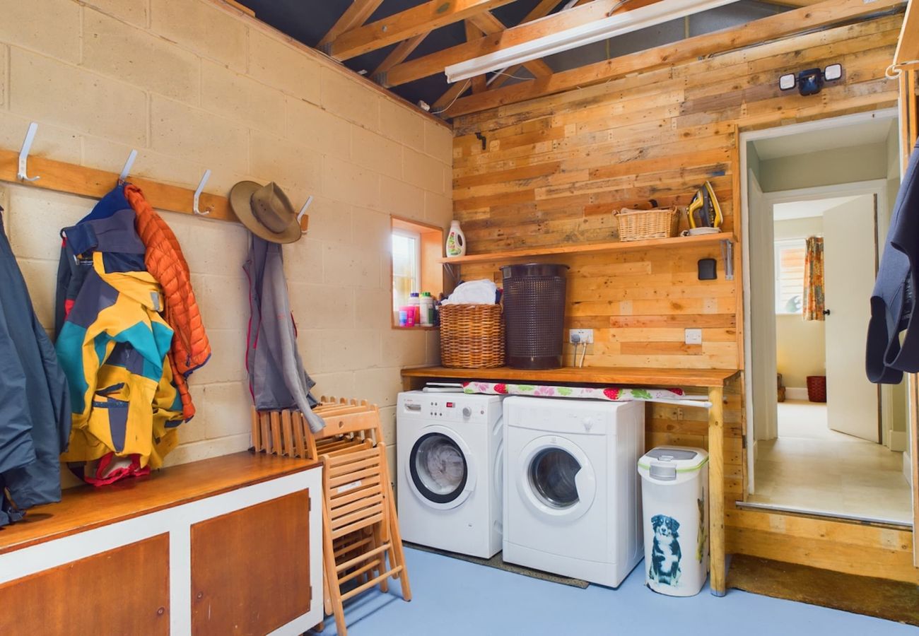 The Timbers, Seaview Holiday Home, with large Garage with washing machine and tumble dryer.